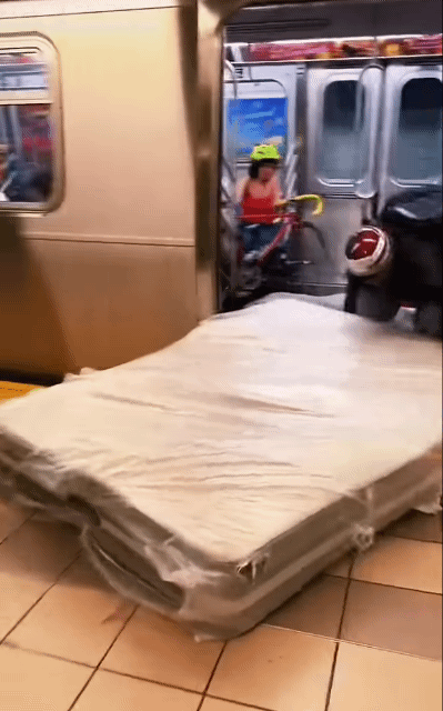 7569f116f42f6f25fa71b4f5cd947df2_1787256882_3668.gif