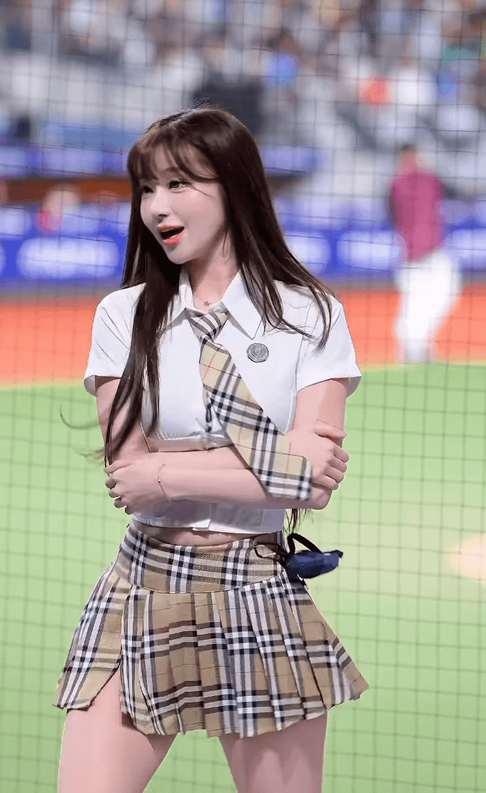 97d14fe9bee205c6e1595bb05ea2afae_1788876511_4472.gif